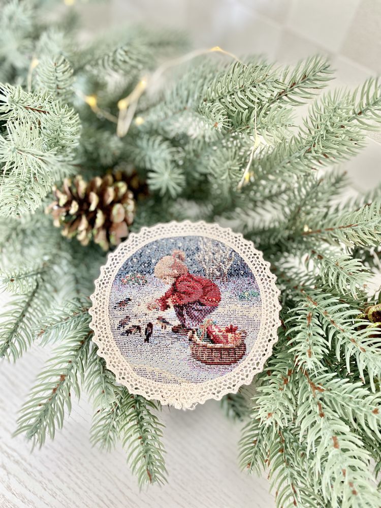 Серветка кругла новорічна "Зимова радість" (срібний люрекс)